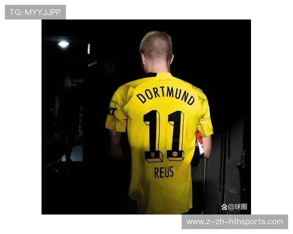 多特蒙德中路推进演练时罗伊斯两次精妙分球引队友喝彩