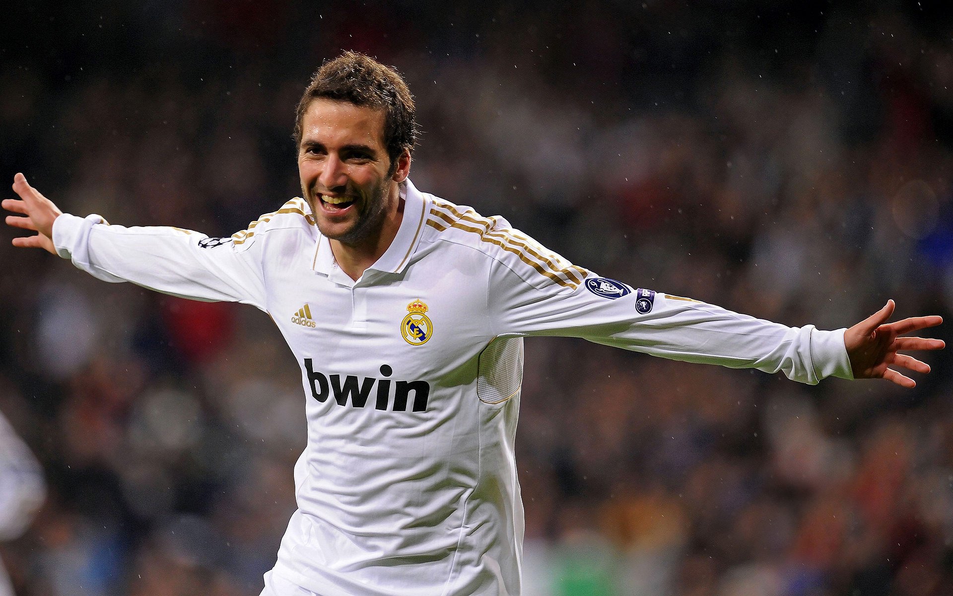 卢卡斯·梅尔滕斯游出个人赛季巅峰,卢卡·梅西纳斯