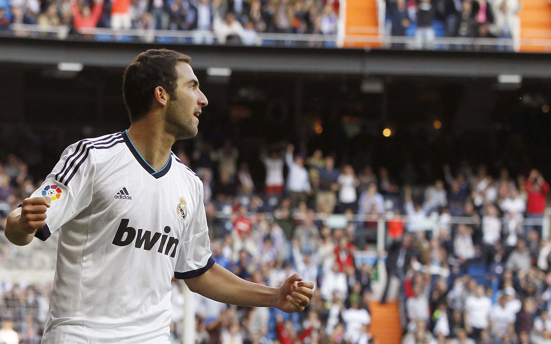 恩多比·恩乔:南非队的关键球员,他的踢球技术无懈可击,恩多cba